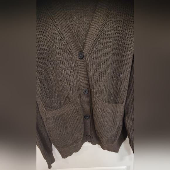 Women's Cardigan - Picture 3 of 6